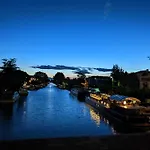 La Pepiniere A Beautiful Air-con With Private Pool In The Canal-side Village Of 别墅