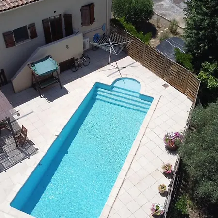 La Pepiniere A Beautiful Air-con With Private Pool In The Canal-side Village Of Vila Homps (Aude)
