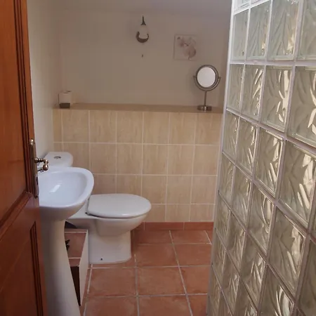 La Pepiniere A Beautiful Air-con With Private Pool In The Canal-side Village Of * Homps (Aude)