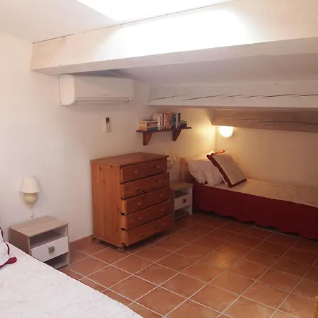 La Pepiniere A Beautiful Air-con With Private Pool In The Canal-side Village Of 别墅 奥村
