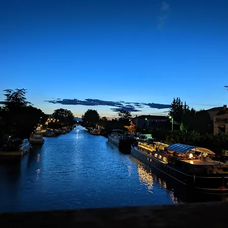 La Pepiniere A Beautiful Air-con With Private Pool In The Canal-side Village Of Vila